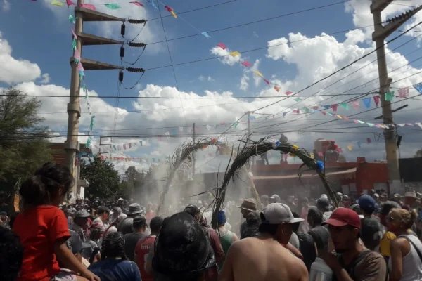 Los turistas tuvieron su topamiento en plaza principal