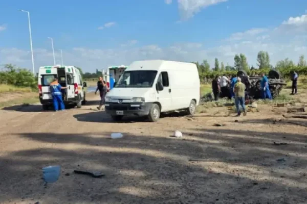 Un hombre y sus dos hijos murieron tras el vuelco fatal de su camioneta en Mendoza