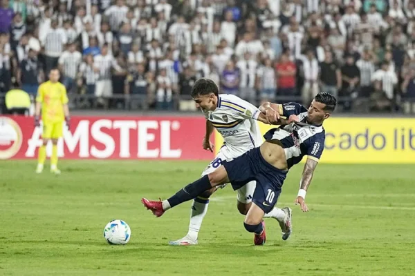 Boca cayó ante Alianza Lima y quedó a un paso de la eliminación de la Copa Libertadores