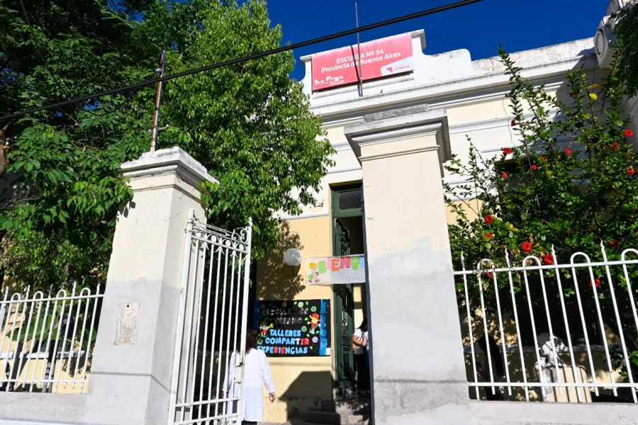 La escuela N° 54 de la Provincia de Buenos Aires, fue elegida para dar inicio a los talleres de verano.