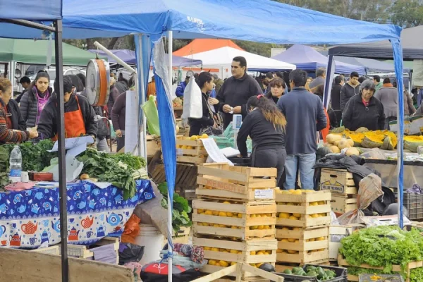 Las ferias de la ciudad continúan esta semana en plazas y paseos