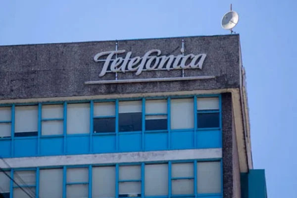 Telecom compró Telefónica de Argentina