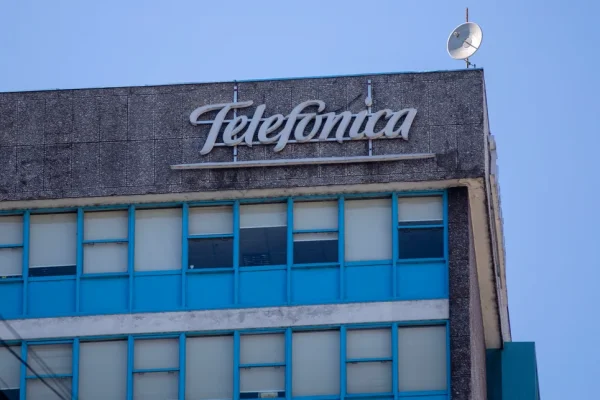 El Gobierno sobre la venta de Telefónica: 