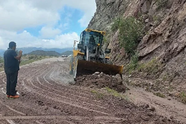 Municipio realiza limpieza en Ruta Nacional 75