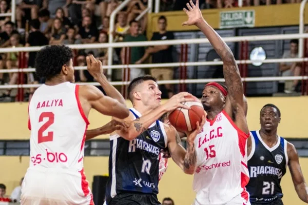 Riachuelo no pudo con Instituto y se quedó afuera de la final