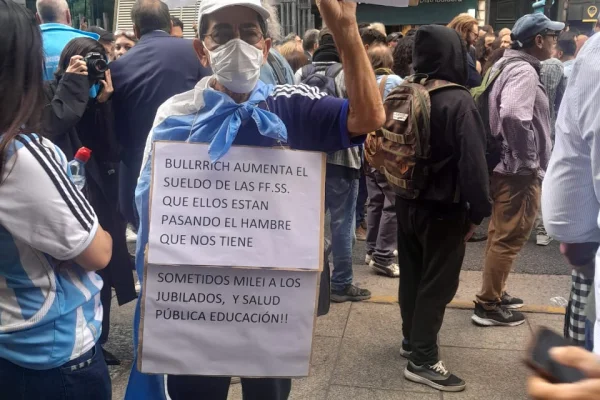 Balas de goma y detenidos en la protesta de jubilados contra el Gobierno