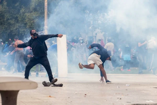 Violencia fuera del Congreso: liberaron a 94 personas, pero quedaron imputadas