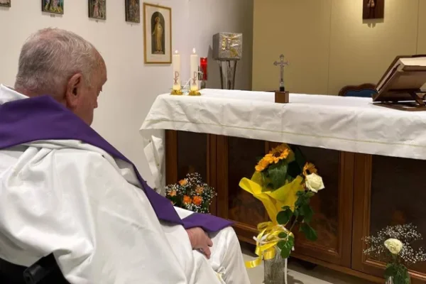 El Vaticano difundió la primera foto del Papa Francisco desde su internación