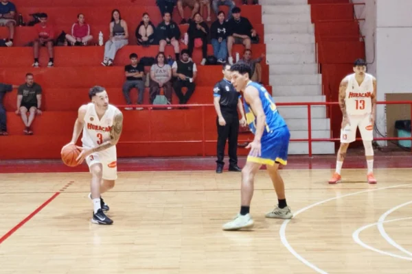 Rioja Juniors Basket no pudo en casa ante Huracán Las Heras