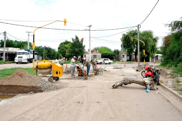 Realizan un intenso plan de bacheo