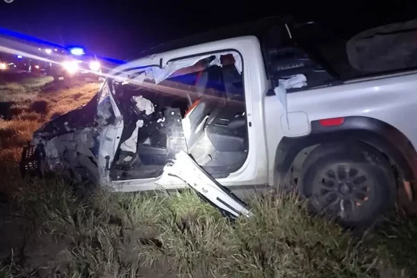 Catamarca: impactante choque entre un camión con acoplado y una camioneta