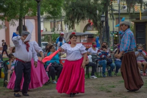 Convocan a participar de las actividades de la Universidad para el Adulto Mayor