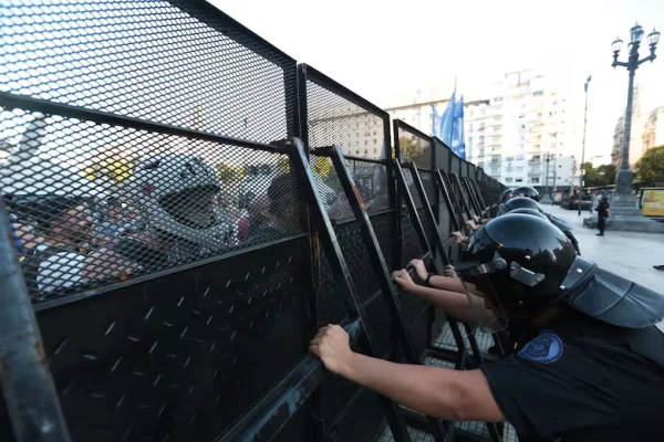 La marcha de jubilados se realizó sin llegar a incidentes