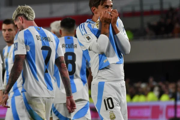 Quiénes usaron la 10 cada vez que Messi no jugó para la Selección argentina