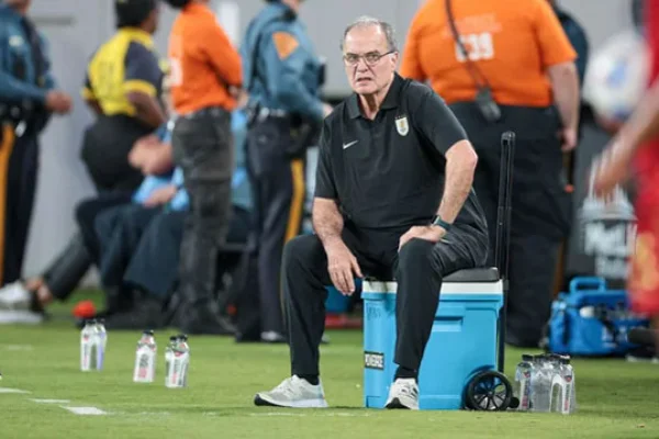 Uruguay en crisis: Marcelo Bielsa desafectó a varios jugadores y crece la tensión en el plantel