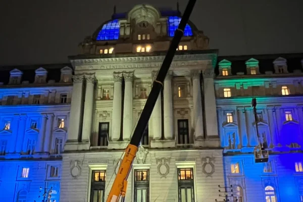 El Gobierno celebró los cambios en la fachada del Palacio Libertad, ex Centro Cultural Kirchner