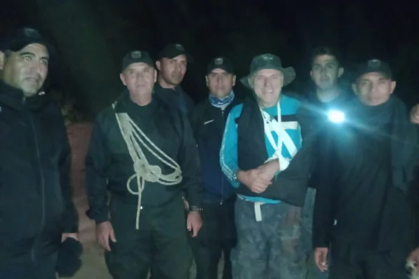 Rescataron a parapentista que cayó en cerro Corona del Inca