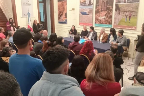 Realizaron charla sobre cannabis y derechos