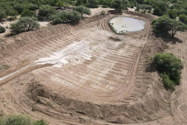 Chamical transforma el excedente del dique en desarrollo rural