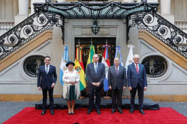Mercosur: no hubo acuerdo para bajar aranceles y se abren negociaciones extraordinarias para destrabarlo