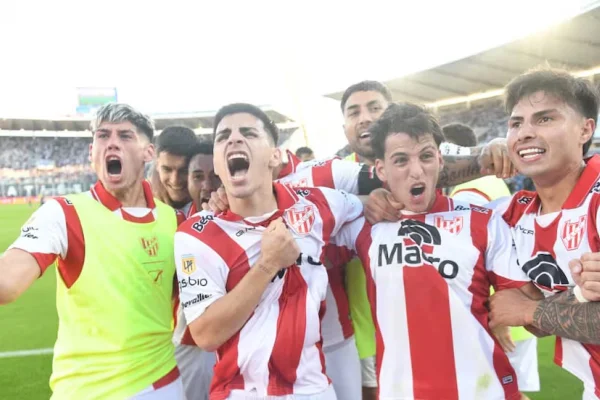 Instituto le ganó el clásico a Talleres y pasó a los octavos de final