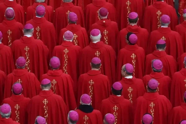 El Vaticano entra en hora crítica: 