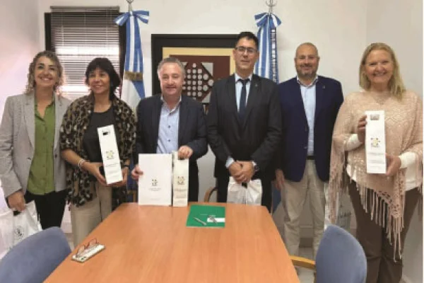 UNdeC y la FCA de la UNC firman convenio para crear carrera