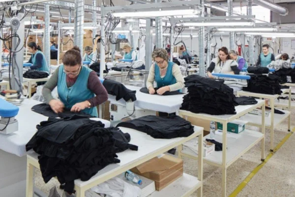 Las textiles están utilizando la mitad de las máquinas para producir que tienen disponibles