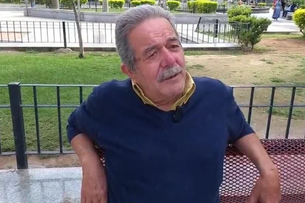 Taxistas en alerta por la competencia de Uber y el deterioro urbano en la ciudad