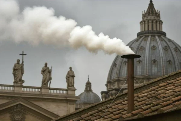 Fumata blanca en el Vaticano: hay un nuevo Papa