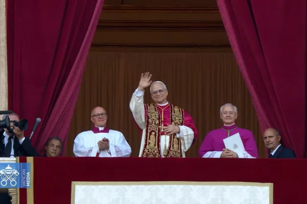 El papa León XIV es el sucesor de Francisco