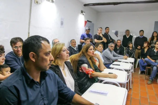 Brindan capacitaciones gratuitas para fortalecer oficios comunitarios