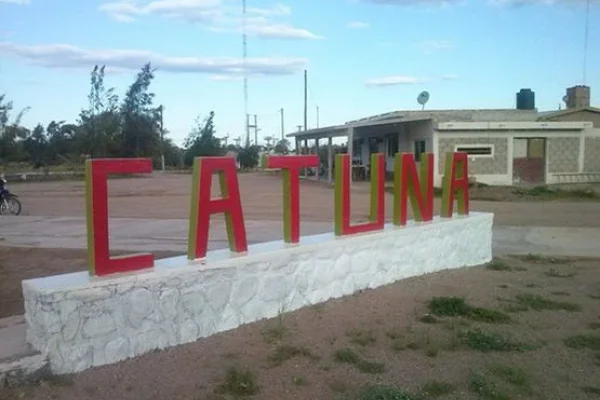 Un ciclista sufrió una caída durante una competencia en Catuna y fue asistido en el hospital