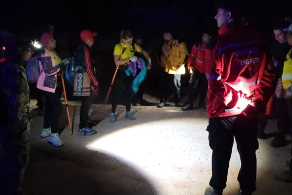 Rescatan a cuatro personas que realizaban trekking en el Cerro El Peñón