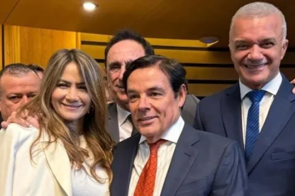 Ficha Limpia: un ministro clave de Rovira suma confusión