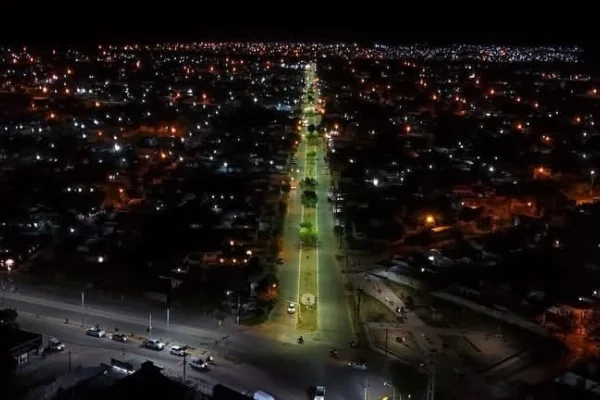 Inauguraron iluminación de avenida en zona sur