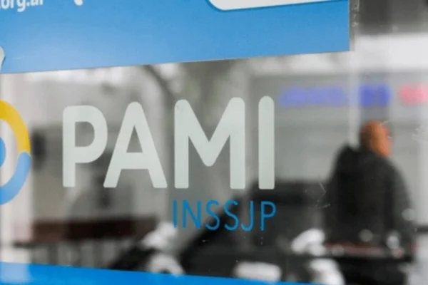 Escándalo en el PAMI: audios revelan presiones y pedidos de retornos entre funcionarios de La Libertad Avanza