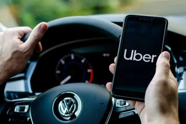 Choferes de UBER pidieron prórroga y expresaron su rechazo a la ordenanza de registro obligatorio