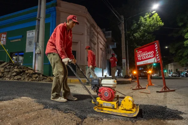 El Municipio implementa bacheos nocturnos
