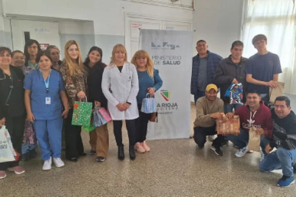 Donan ropa para recién nacidos del Hospital Herrera Motta