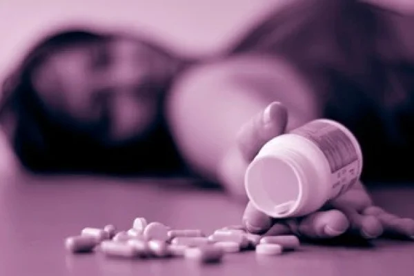 La relación entre las drogas y el suicidio