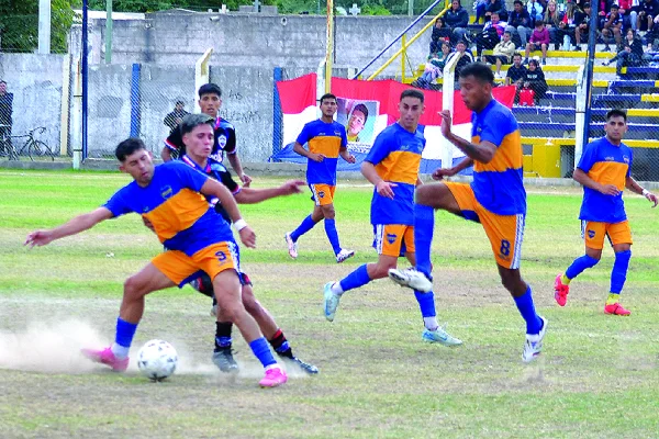 Rioja Juniors aplastó a Los Obreros