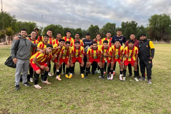 San Buenaventura ganó, gustó y goleó en el debut