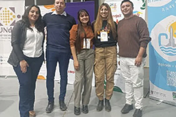 Joven estudiante de turismo presentó “el poder de los blogs turísticos”