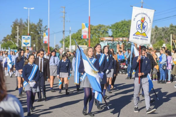 Más de 2.500 niños participarán del desfile por el 434° aniversario de La Rioja