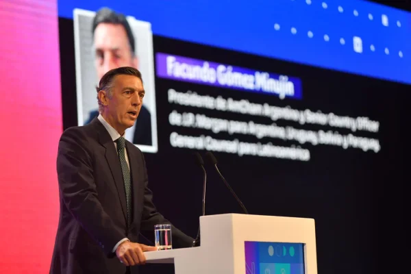 AmCham Summit 2025: empresarios reclaman reforma impositiva y laboral para ganar en competitividad