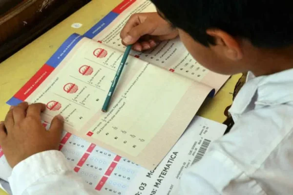 Las provincias podrían mejorar hasta 52 puntos porcentuales los aprendizajes en Lengua y Matemática si utilizaran mejor la inversión en educación