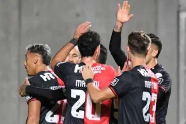 Newell’s le ganó a Defensa y Justicia por 2 a 0 y está en octavos de final de la Copa Argentina