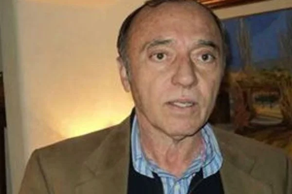 Último adiós a Agost Carreño
