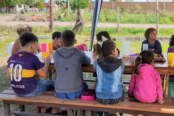 Reabre el merendero “Nadie se salva solo” en el Barrio Agrario